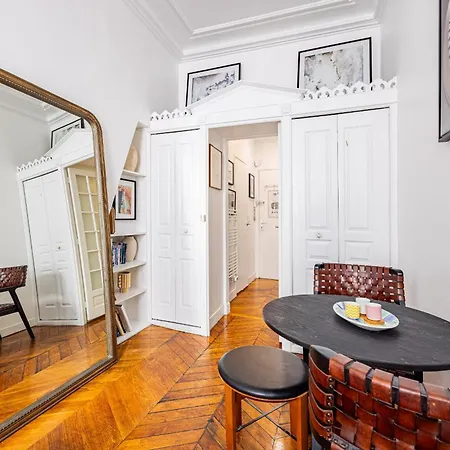 Luminous Studio Oasis Steps From The Louvre Paris Exterior photo