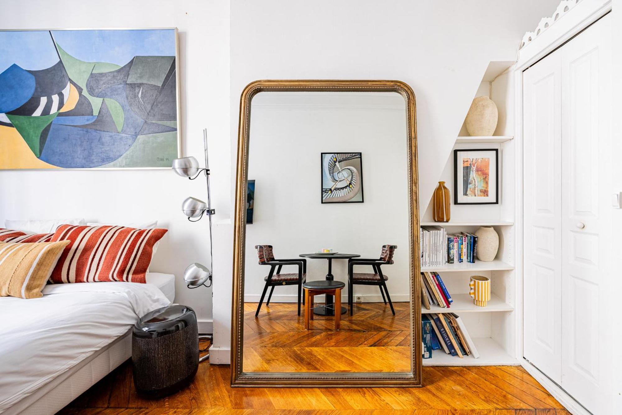 Luminous Oasis Steps From The Louvre Apartamento *